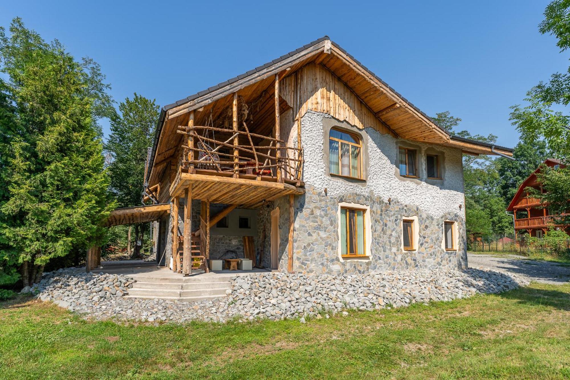 Viewtopia The Secret Land Valea Draganului Exterior photo